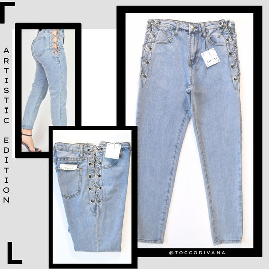 Chain Seam Boyfriend Jeans